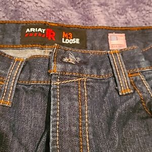 Men's Ariat jeans 34x32
